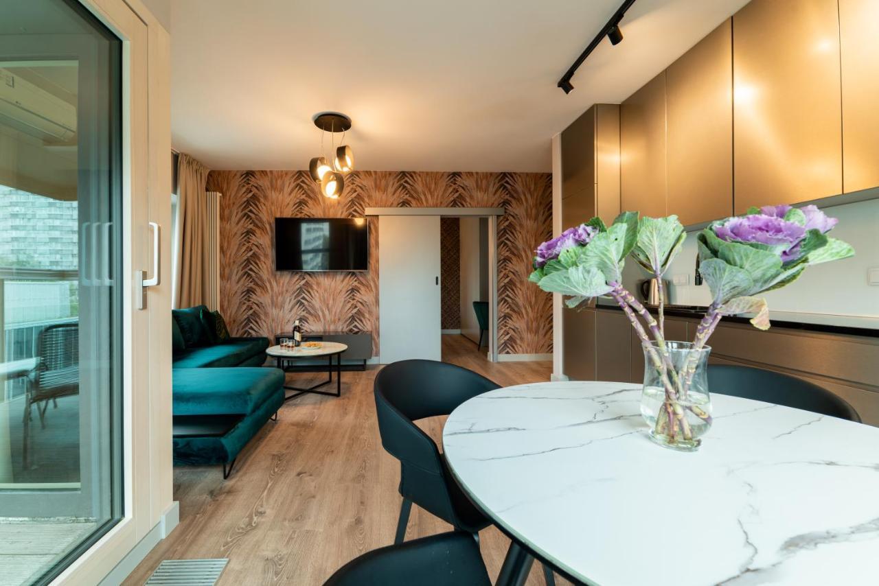 Mennica Residence Luxury Location Варшава Экстерьер фото
