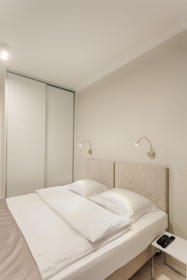 Mennica Residence Luxury Location Варшава Экстерьер фото