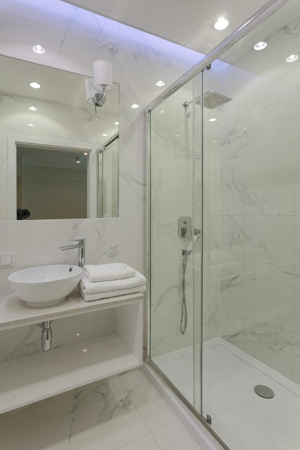 Mennica Residence Luxury Location Варшава Экстерьер фото